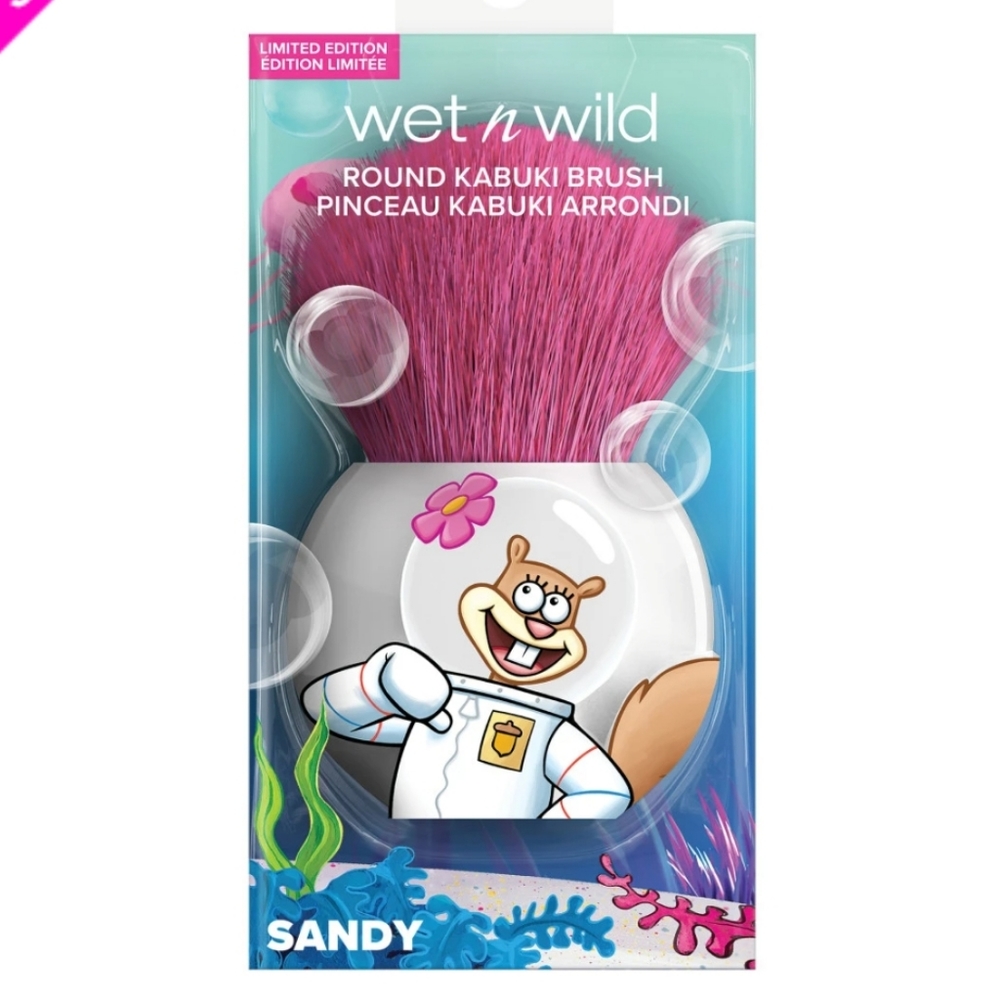 🥳 BNIB Sandy Squirrel Round Kabuki Brush